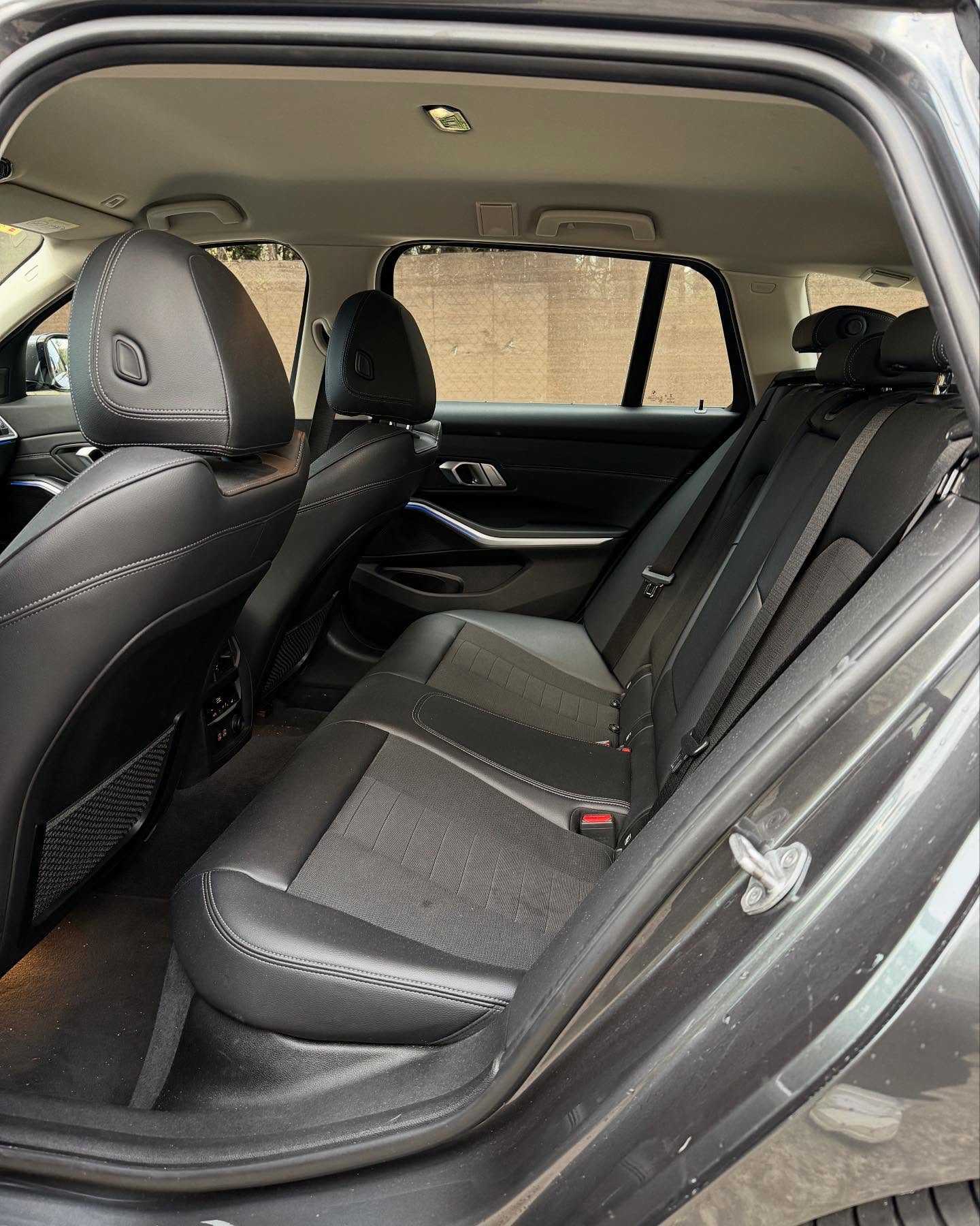 
								BMW serie 3 Touring 330i (258cv) lleno									